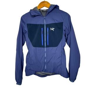 Arc'teryx Proton FL lightweight‎ hoody